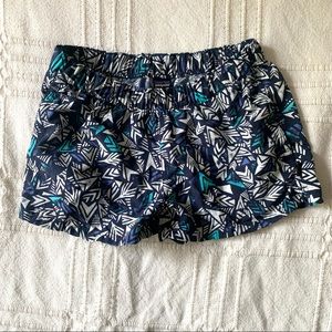 PATAGONIA WOMENS PRINTED BARELY BAGGIES SHORTS SIZE SMALL!!!